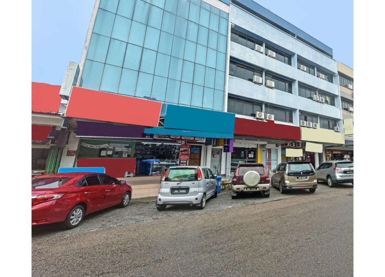 Oyo 90544 M&H Hotel Pengerang Zewnętrze zdjęcie